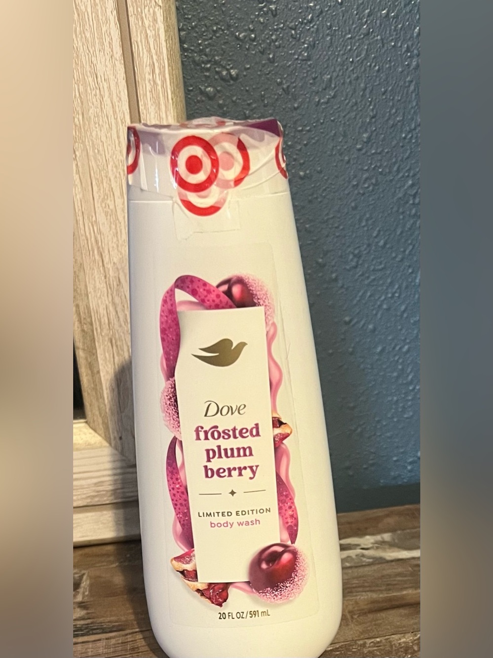 Dove Limited Edition Holiday Treats Frosted Plum Berry Body Wash 20 Ounces New